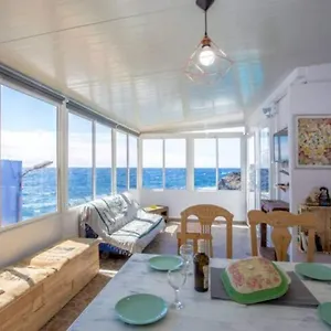 https://casa-de-la-piscina.in-canary-islands.com